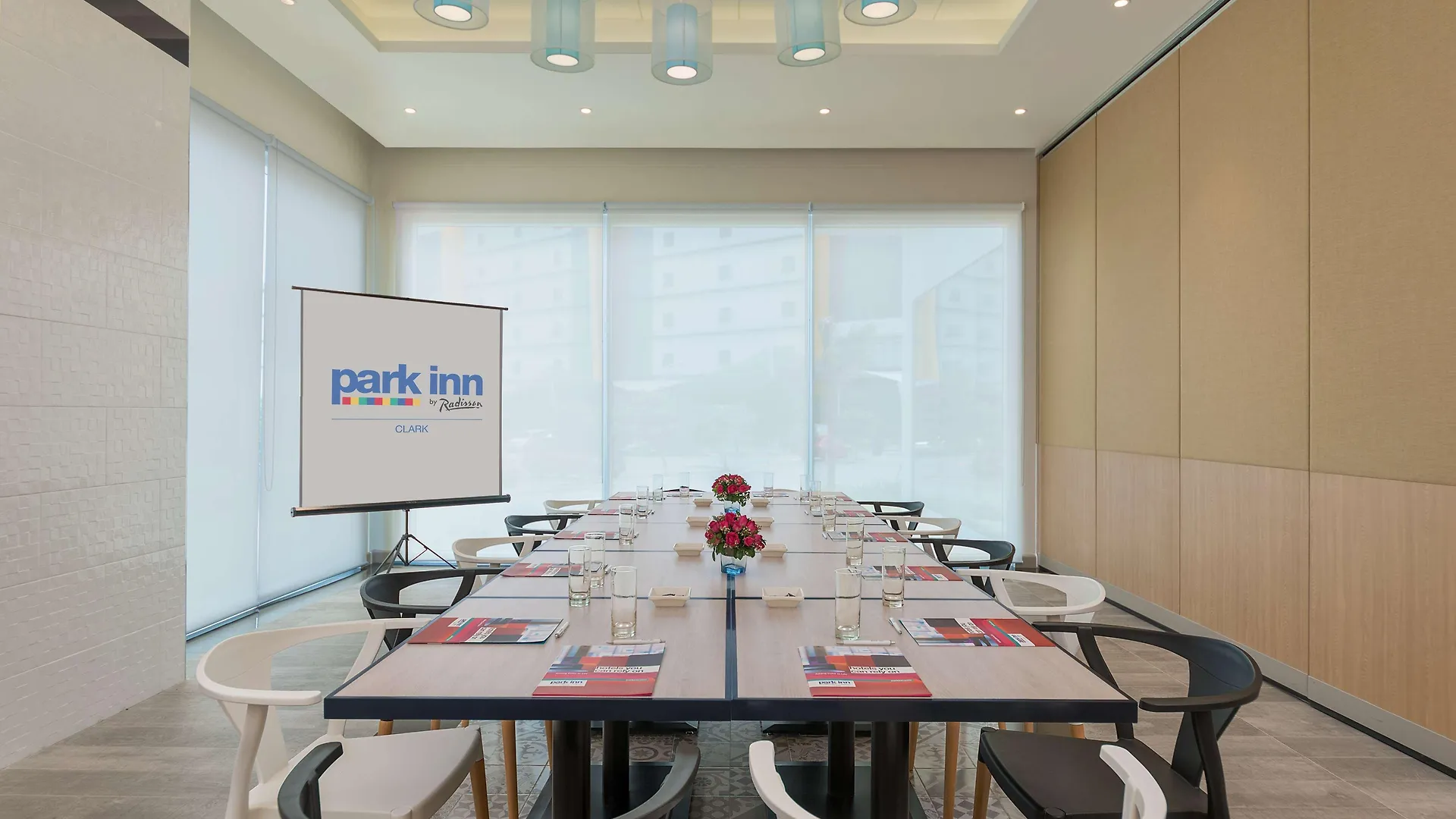 Park Inn By Radisson Clark Angeles 4*,  Philippines