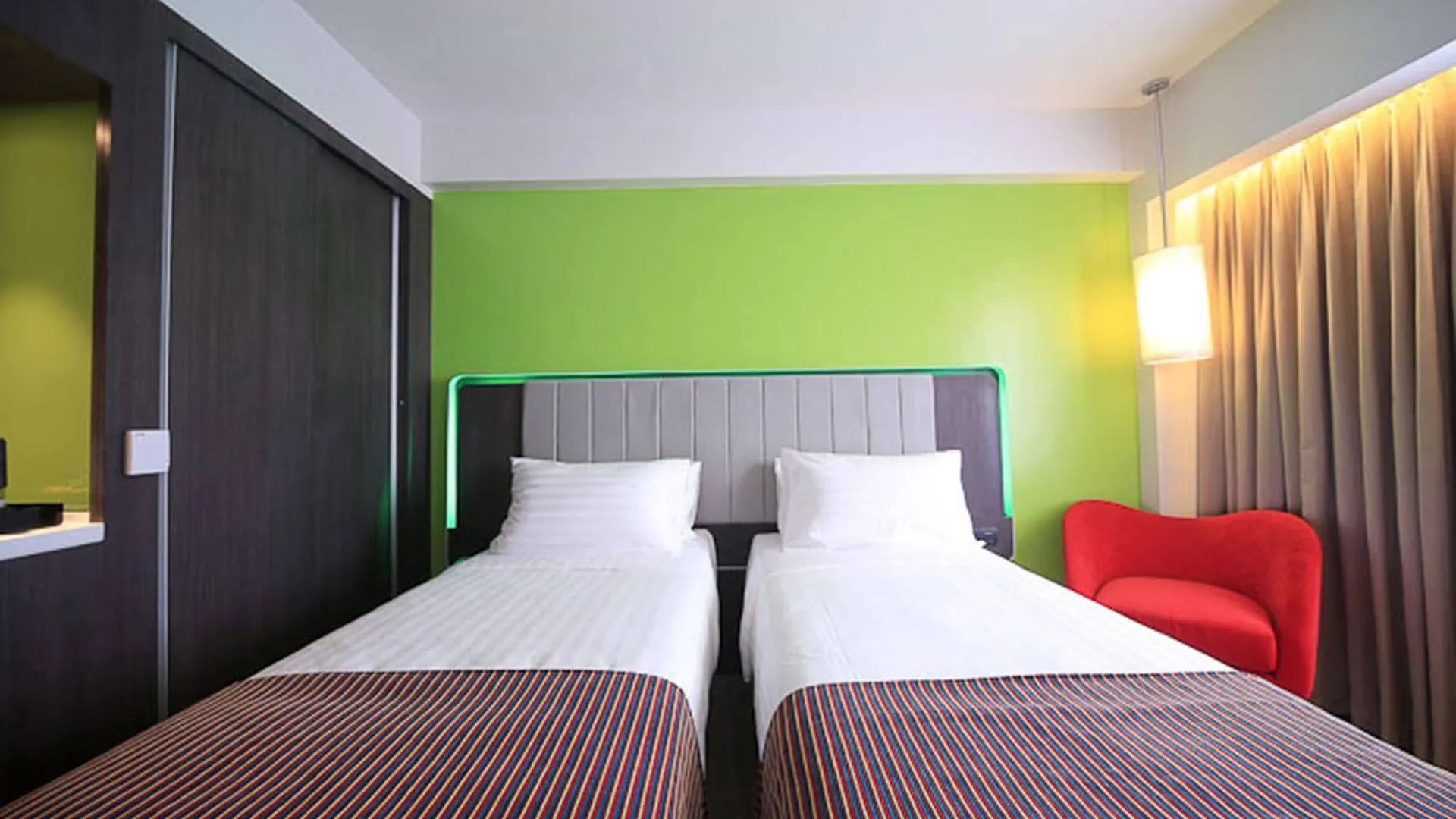 Park Inn By Radisson Clark Ángeles 4*,  Philippines