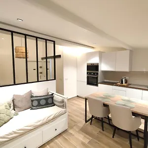 https://joli-appartement-port-de-nice.fr-provencehotel.com