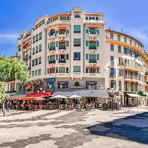 https://studio-magenta.fr-provencehotel.com