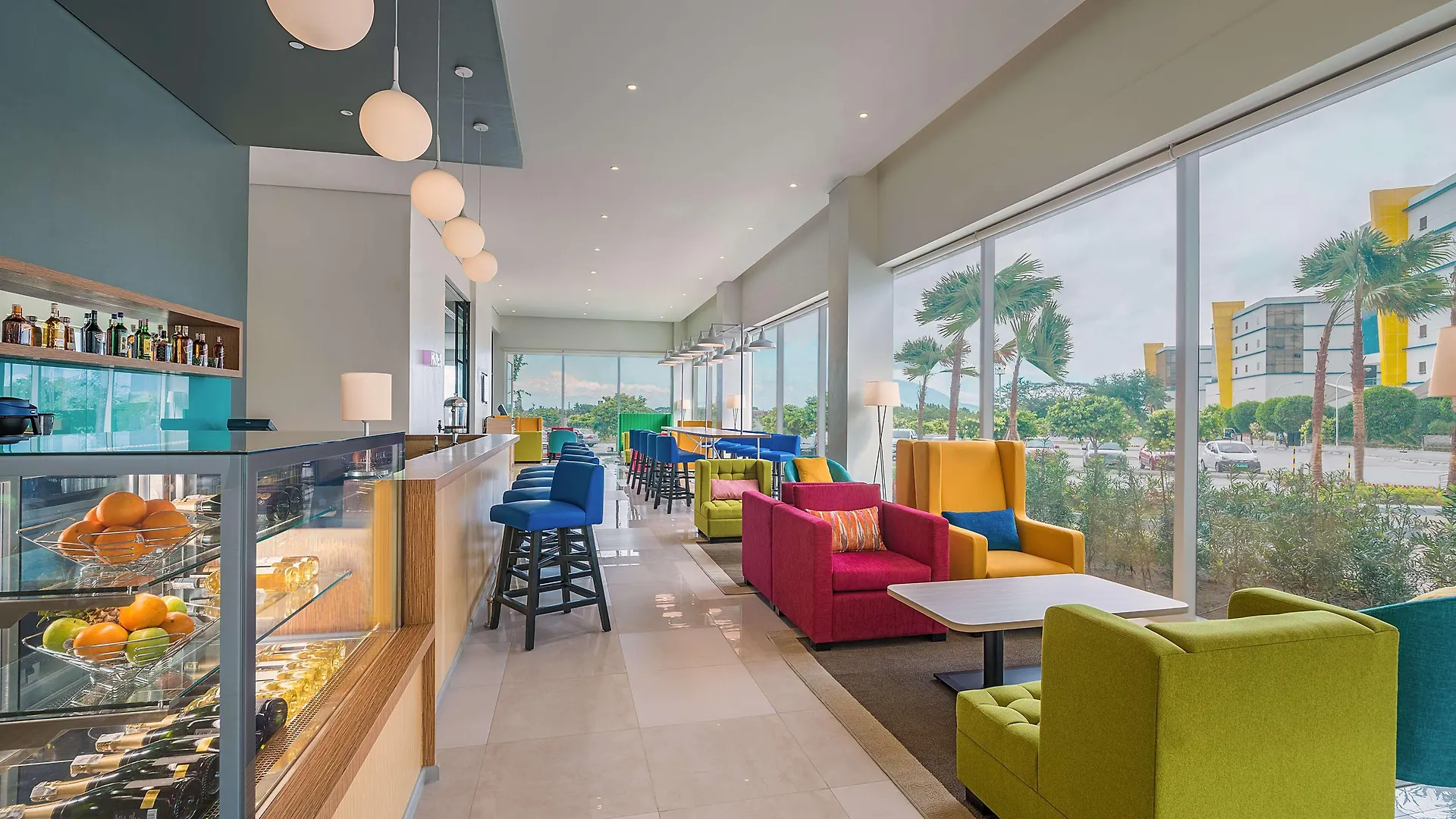 Park Inn By Radisson Clark Angeles 4*,
