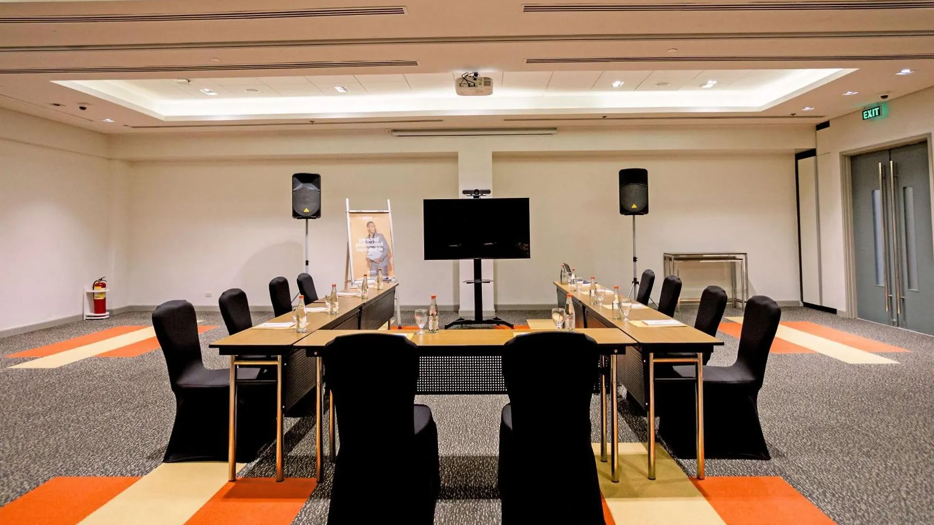 Park Inn By Radisson Clark Angeles Hotel